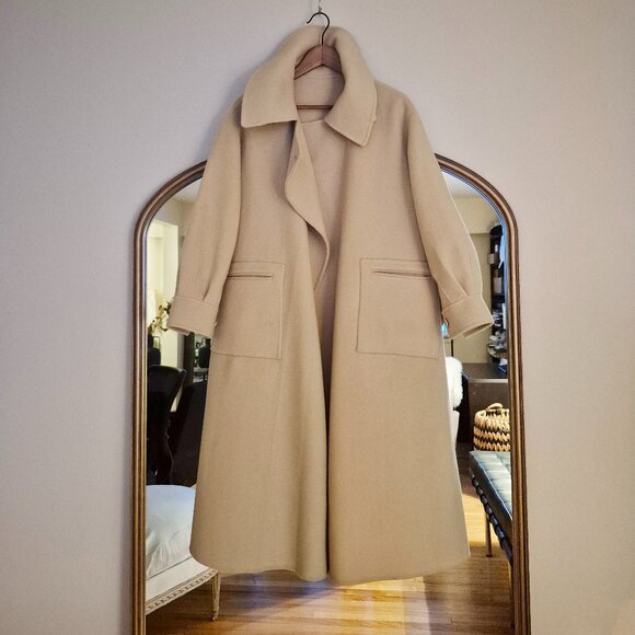 Beautiful Quality Belted Double Faced Wool Coat - Picture 3 of 9
